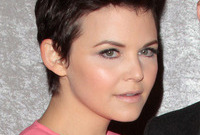 Ginnifer-goodwins-dewy-makeup-side